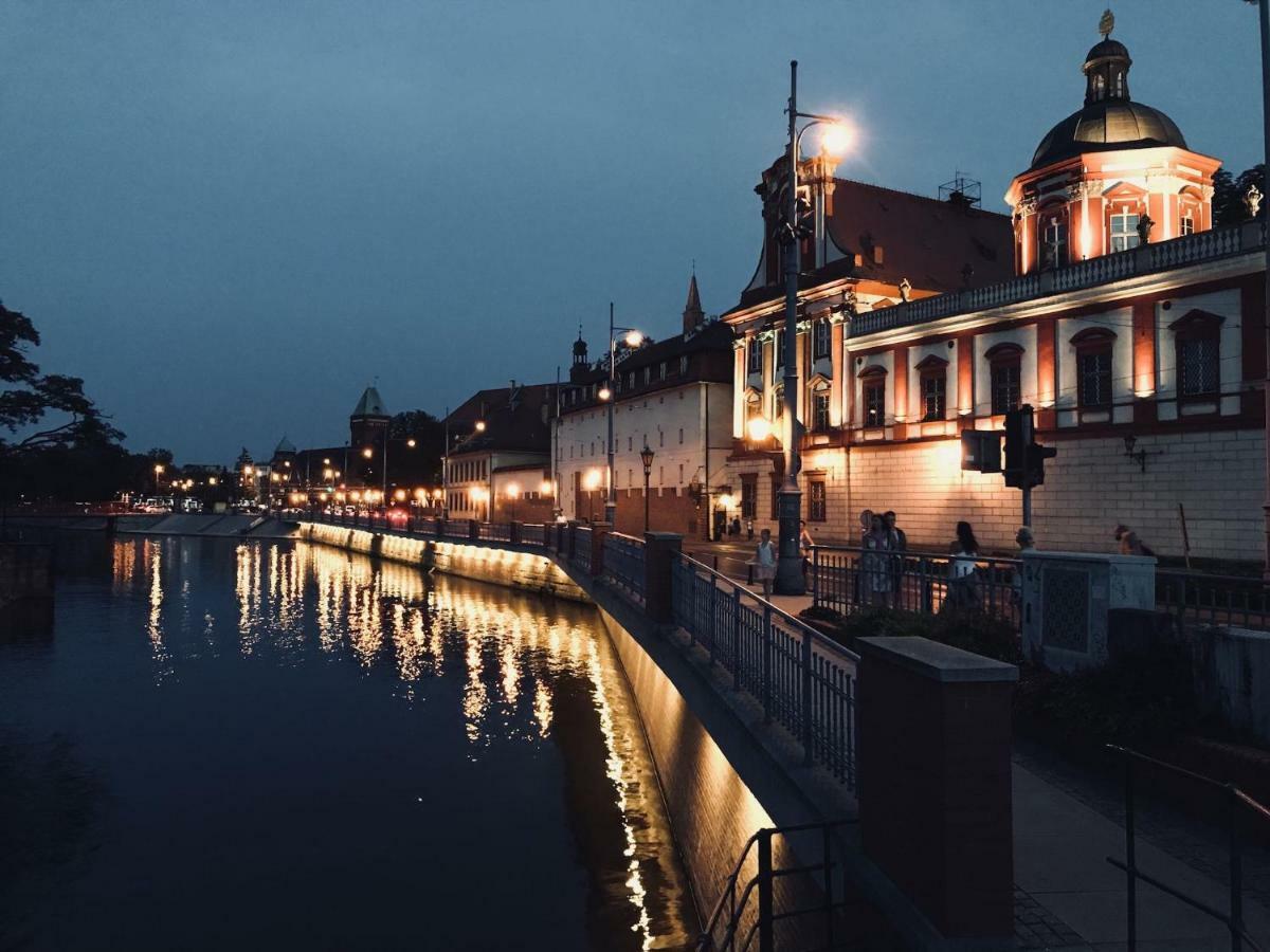Bluebird City Center Lägenhet Wrocław Exteriör bild